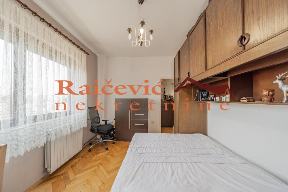 Slika 9 - Smederevski put, Kuća na prodaju, 322m2, 187.000€