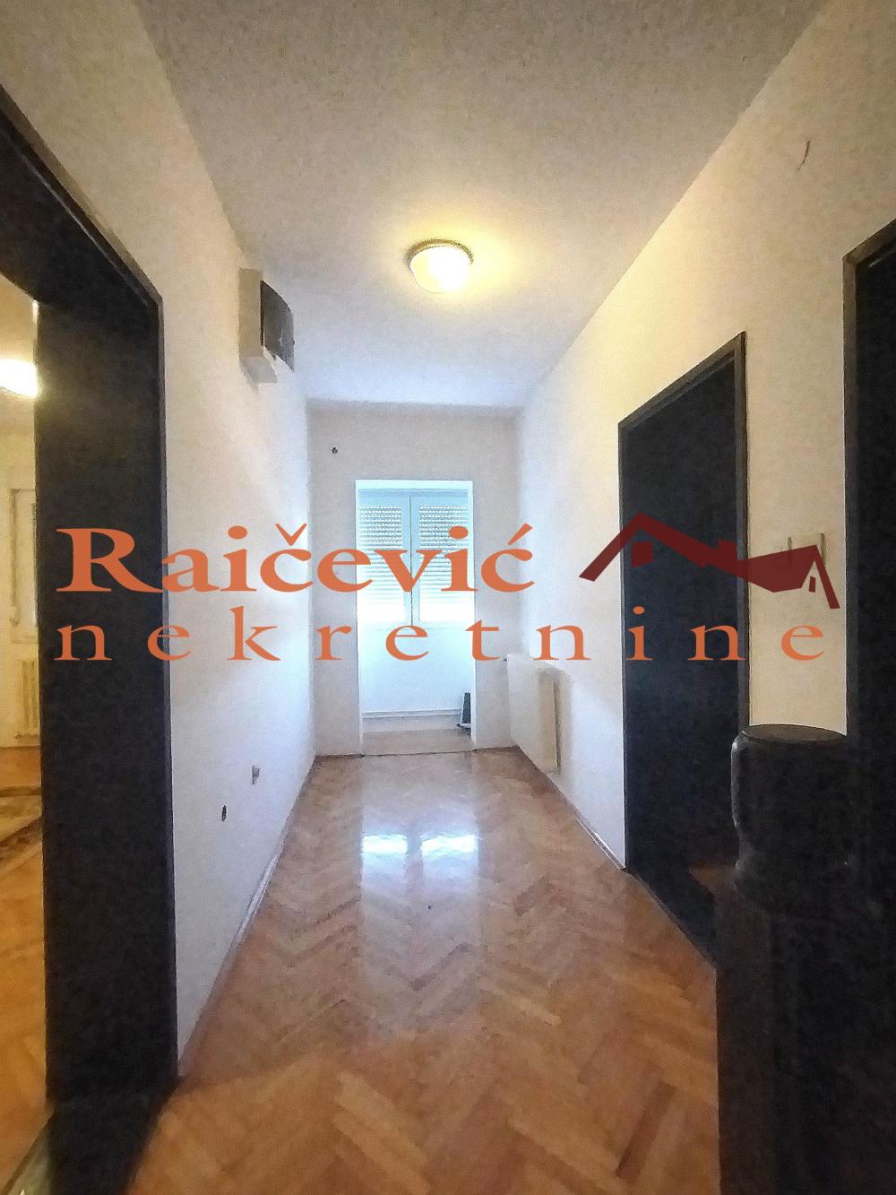 Slika 10 - Skadarlijska,  Kuća na prodaju, 354m2, 250.000€