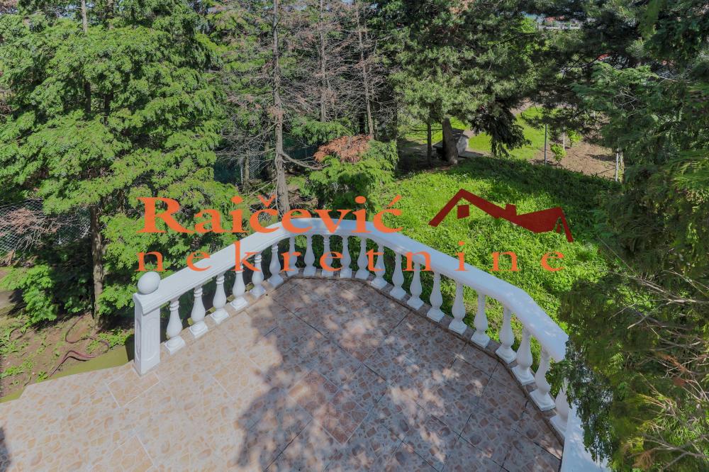 Slika 8 - Pilota Rajka Cvetica,  Kuća na prodaju, 370m2, 400.000€