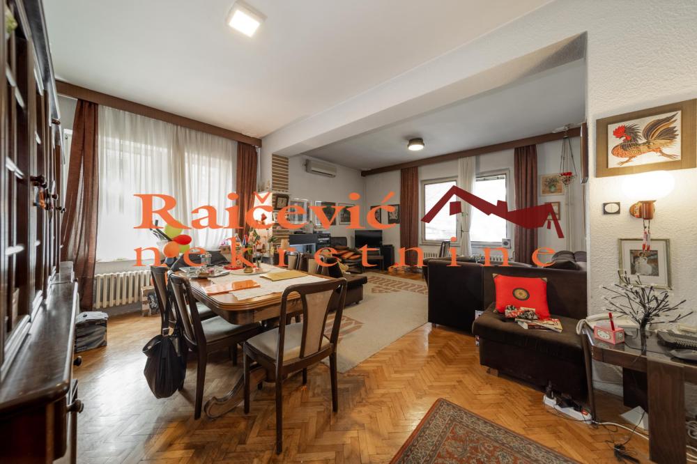 Slika 5 - Vladimira Gacinovica,  Kuća na prodaju, 400m2, 2.500.000€