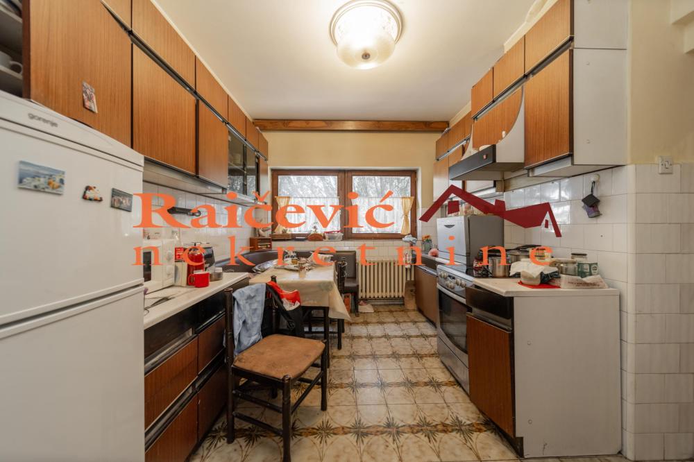 Slika 10 - Vladimira Gacinovica,  Kuća na prodaju, 400m2, 2.500.000€