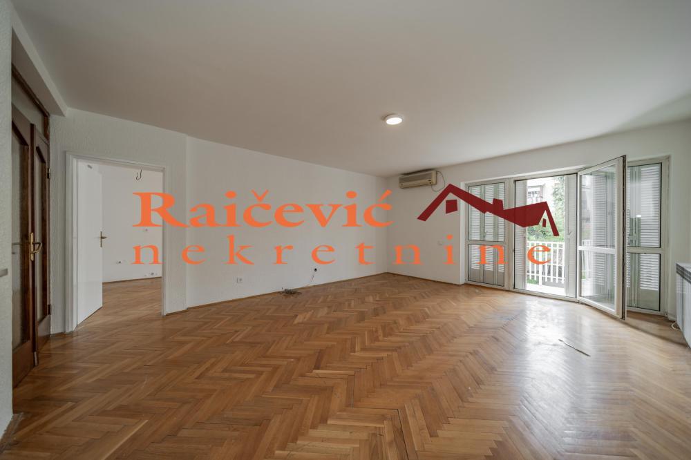 Slika 9 - Nikole Djurkovica,  Kuća na prodaju, 604m2, 1.350.000€