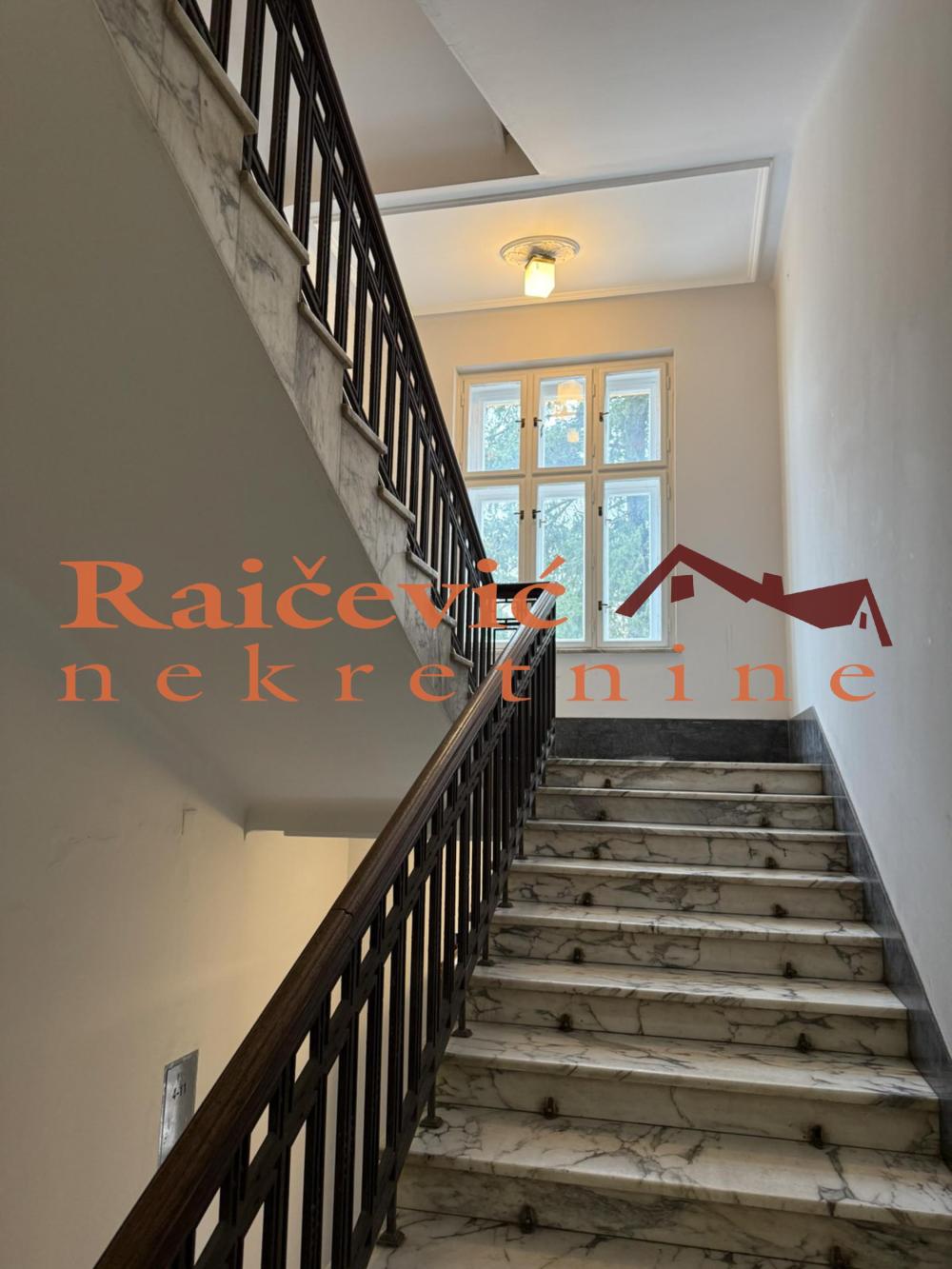 Slika 1 - Vojvode Bogdana, Četvorosoban stan na prodaju, 135m2, 519.000€