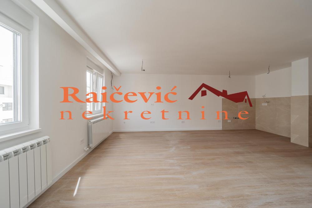 Slika 1 - Dusanovac, Petosoban stan na prodaju, 142m2, 352.000€