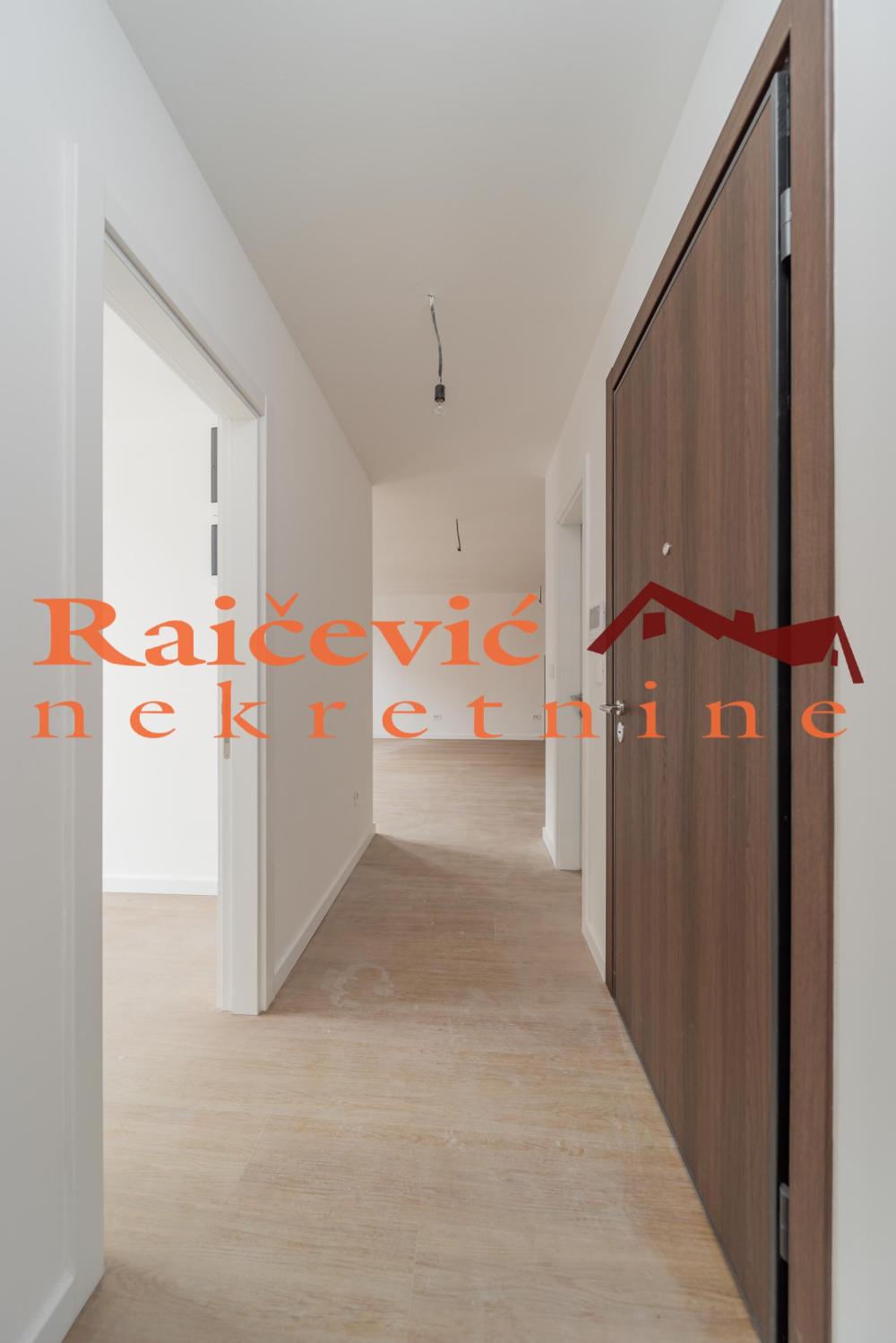 Slika 4 - Dusanovac, Petosoban stan na prodaju, 142m2, 352.000€