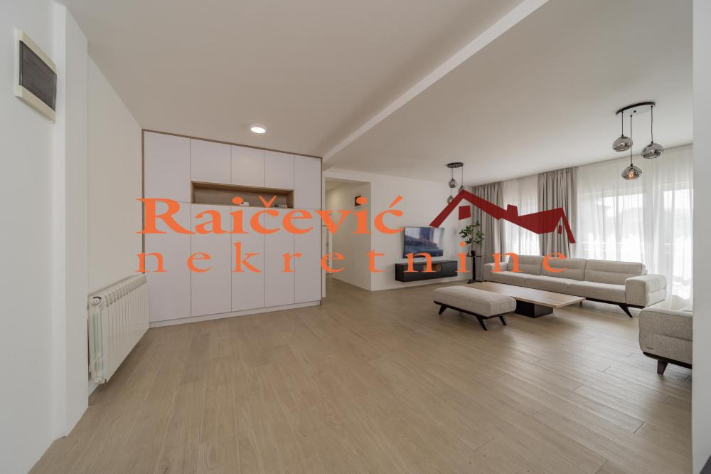 Slika 1 - Velisava Vulovica, Četvorosoban stan na prodaju, 145m2, 650.000€