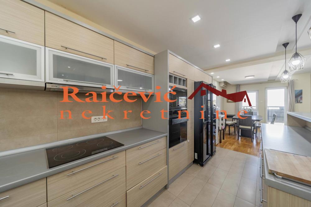 Slika 5 - Djevdjelijska, Četvorosoban stan na prodaju, 160m2, 390.000€