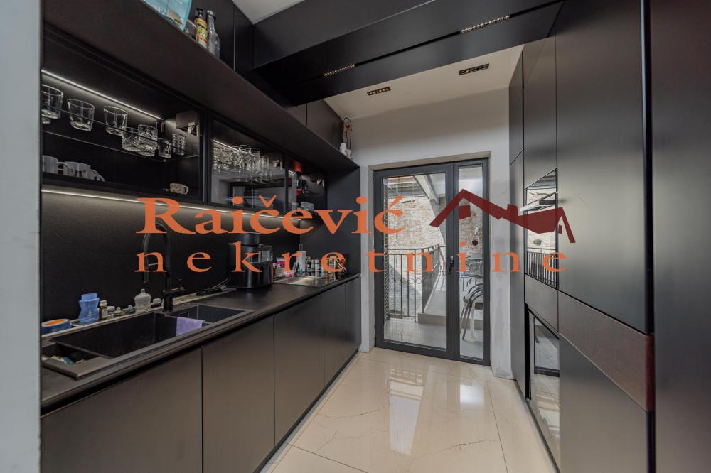 Slika 10 - Nikole Spasica, Trosoban stan na prodaju, 160m2, 900.000€