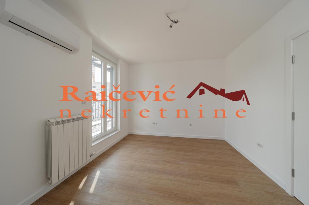 Slika 11 - Dusanovac, Petosoban stan na prodaju, 162m2, 388.000€