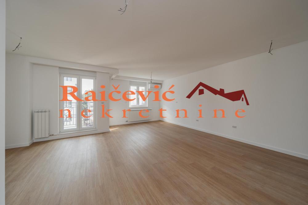 Glavna slika -Dusanovac, Petosoban stan na prodaju, 162m2, 388.000€