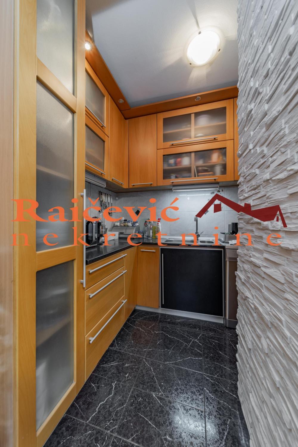 Slika 5 - Koce Popovica, Četvorosoban stan na prodaju, 202m2, 540.000€