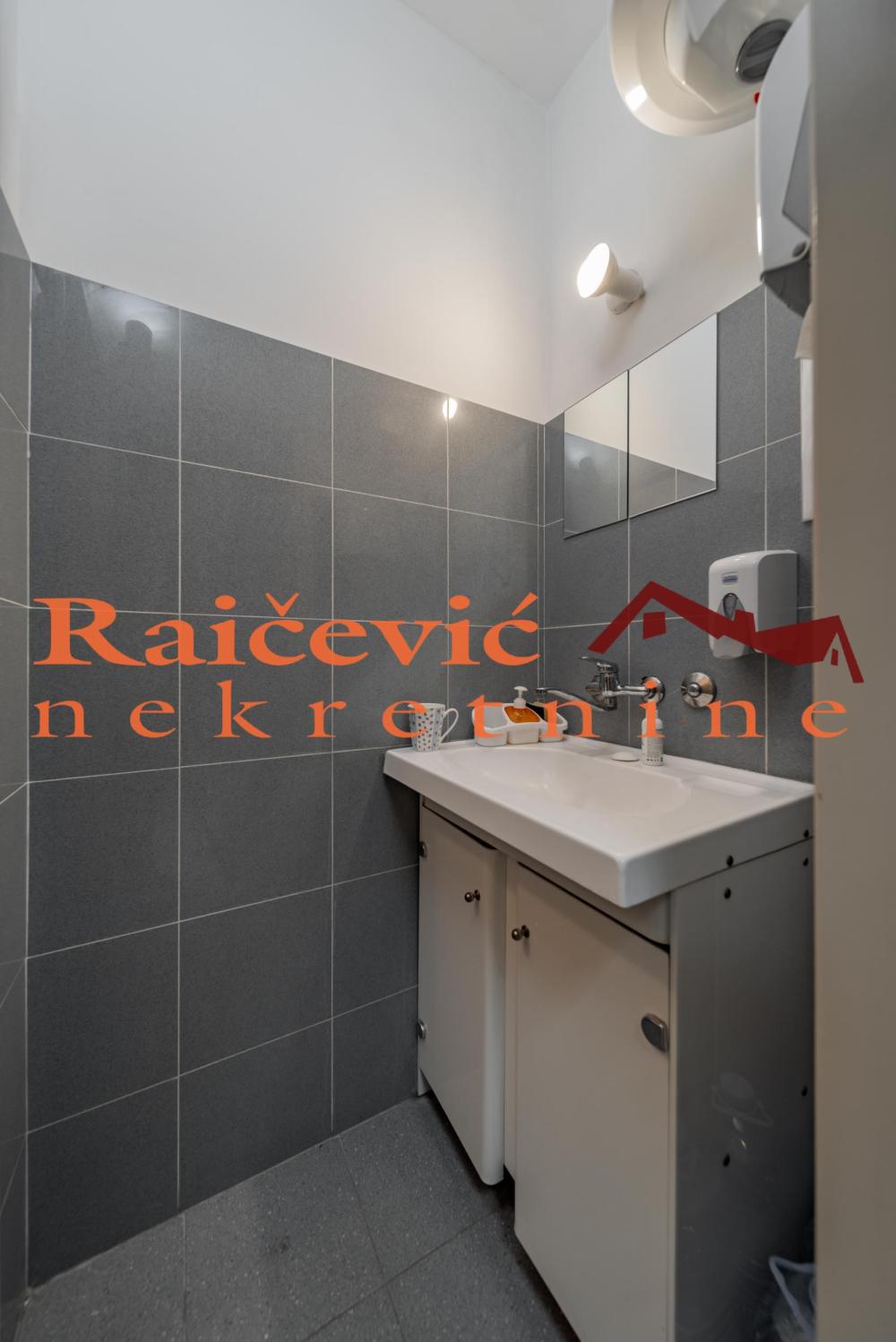 Slika 5 - Bulevar kralja Aleksandra,  Lokal na prodaju, 39m2, 150.000€