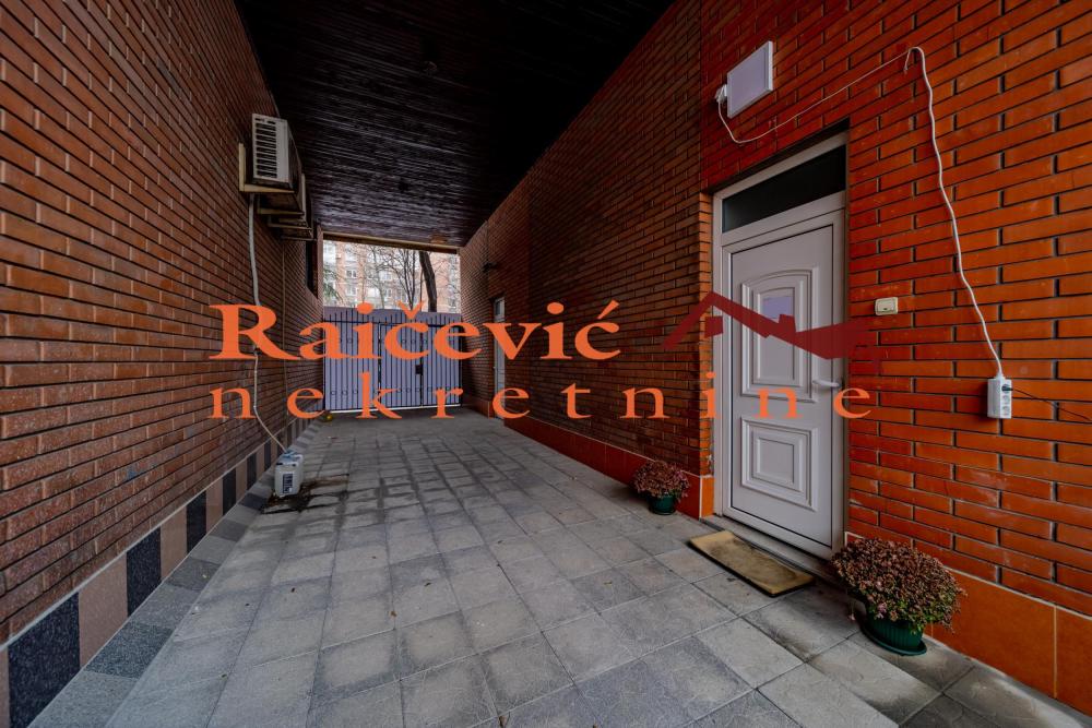 Slika 11 - Bulevar kralja Aleksandra,  Lokal na prodaju, 39m2, 150.000€