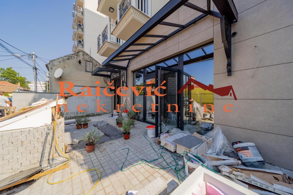 Glavna slika -Dusanovac,  Lokal na prodaju, 256m2, 769.000€