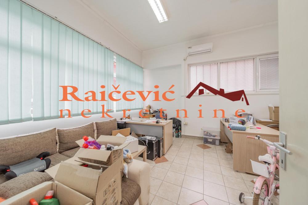 Slika 9 - Vojvode Vlahovica,  Lokal na prodaju, 315m2, 445.000€