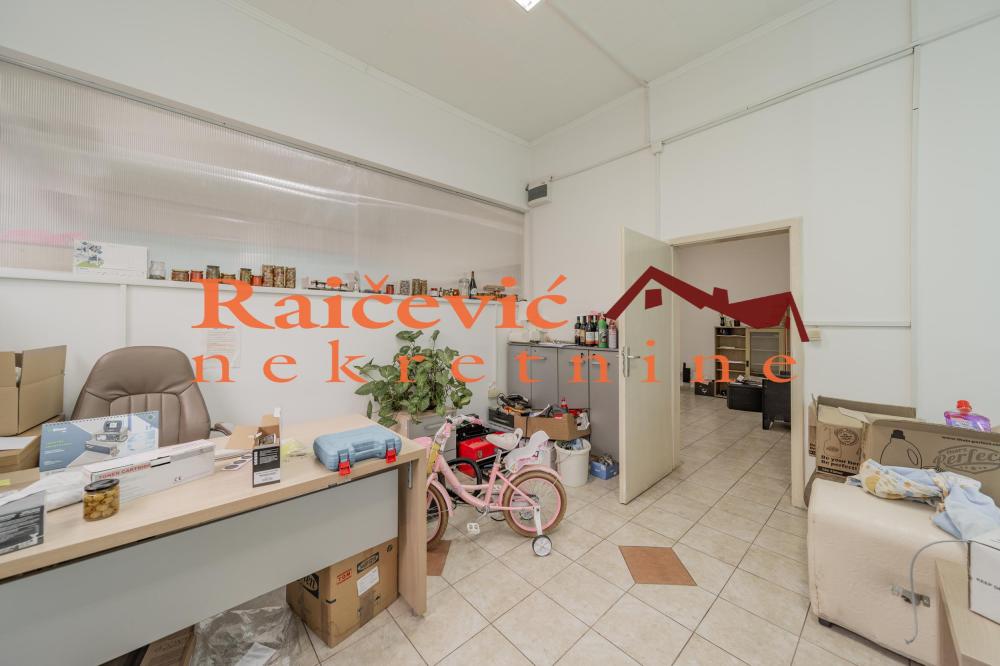 Slika 10 - Vojvode Vlahovica,  Lokal na prodaju, 315m2, 445.000€