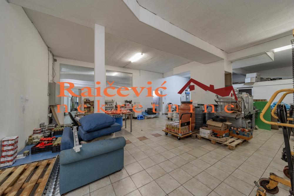 Glavna slika -Vojvode Vlahovica,  Lokal na prodaju, 315m2, 445.000€