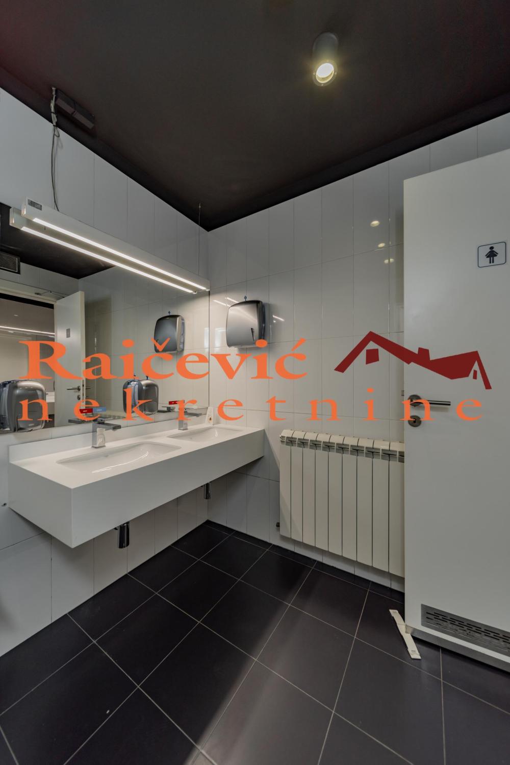 Slika 5 - Kneza Mihaila,  Lokal za izdavanje, 34m2, 2.300€