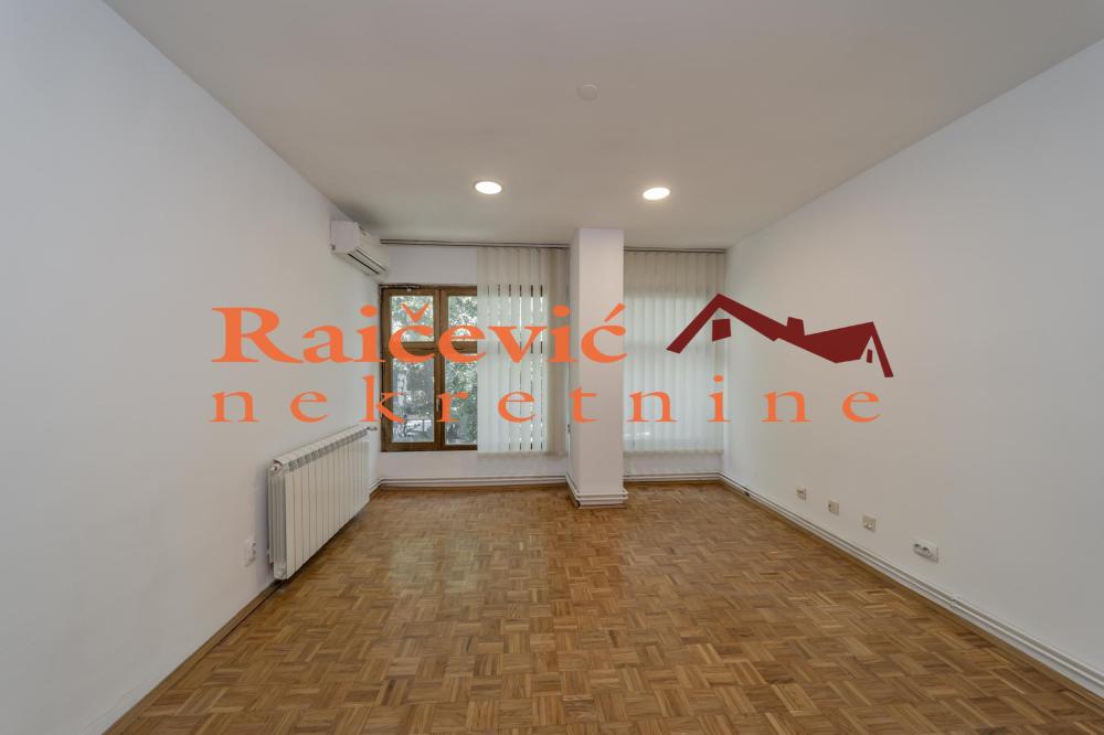 Slika 8 - Andre Nikolica,  Lokal za izdavanje, 195m2, 2.500€