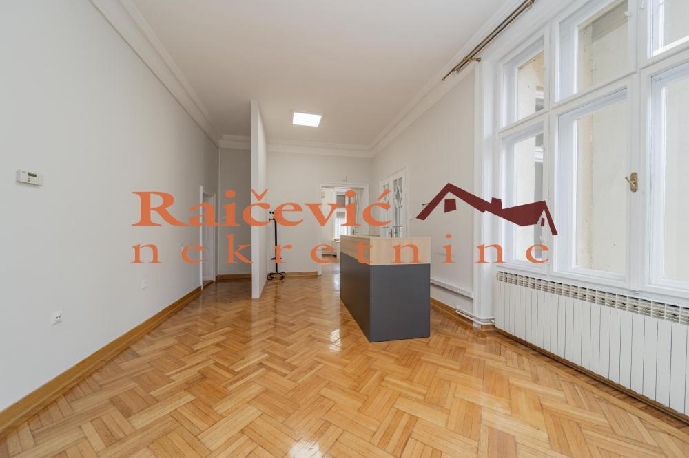 Slika 4 - Cara Urosa,  Lokal za izdavanje, 239m2, 2.000€