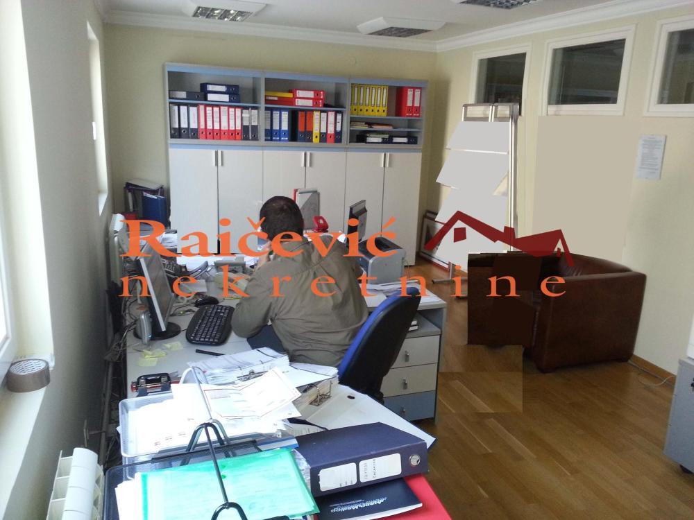 Slika 4 - Dragacevska,  Lokal na prodaju, 299m2, 547.000€