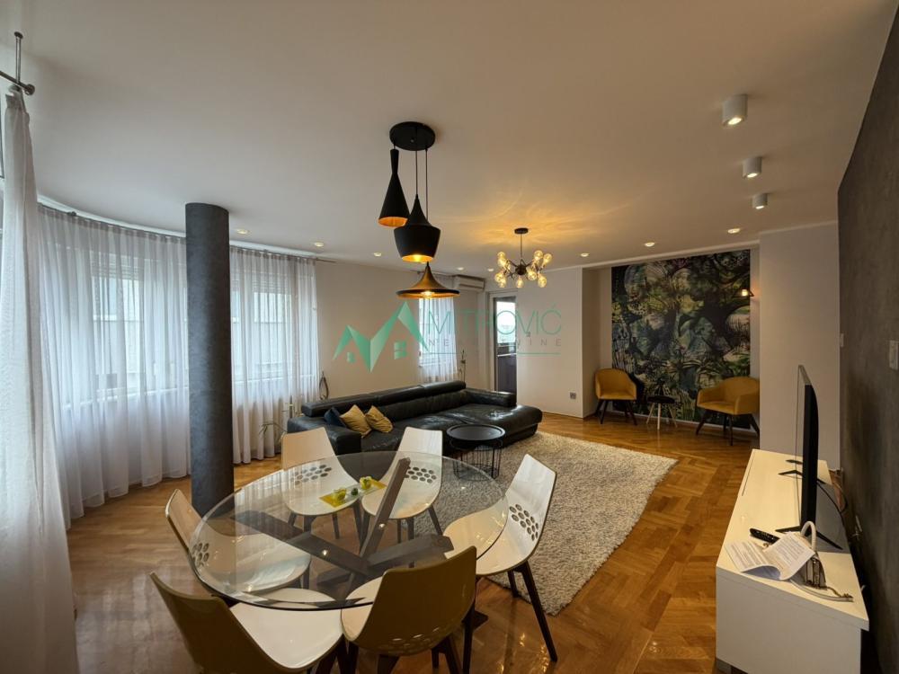 Glavna slika -Četvoroiposoban stan na prodaju, 161m2, 464.500€