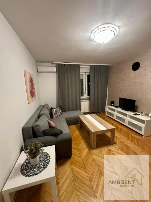 Glavna slika -Dvosoban stan za izdavanje, 50m2, 650€