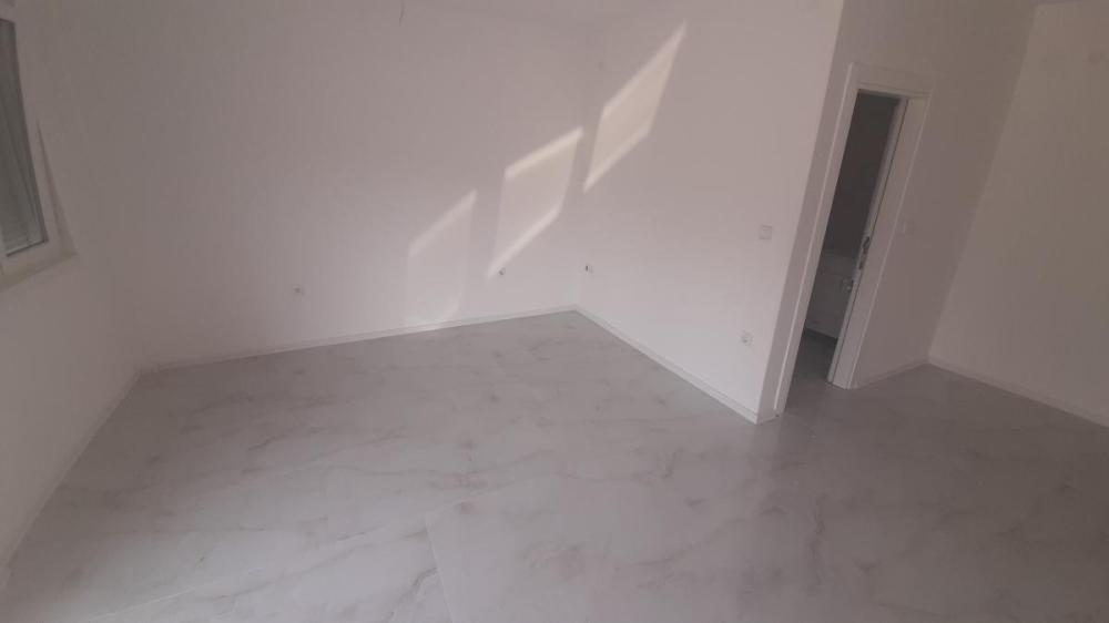 Slika 4 -  Lokal za izdavanje, 35m2, 300€