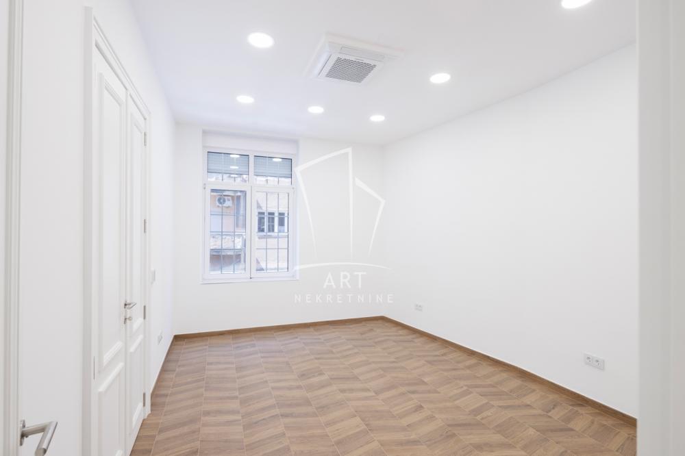 Slika 4 - Balkanska, Četvorosoban stan za izdavanje, 120m2, 2.200€