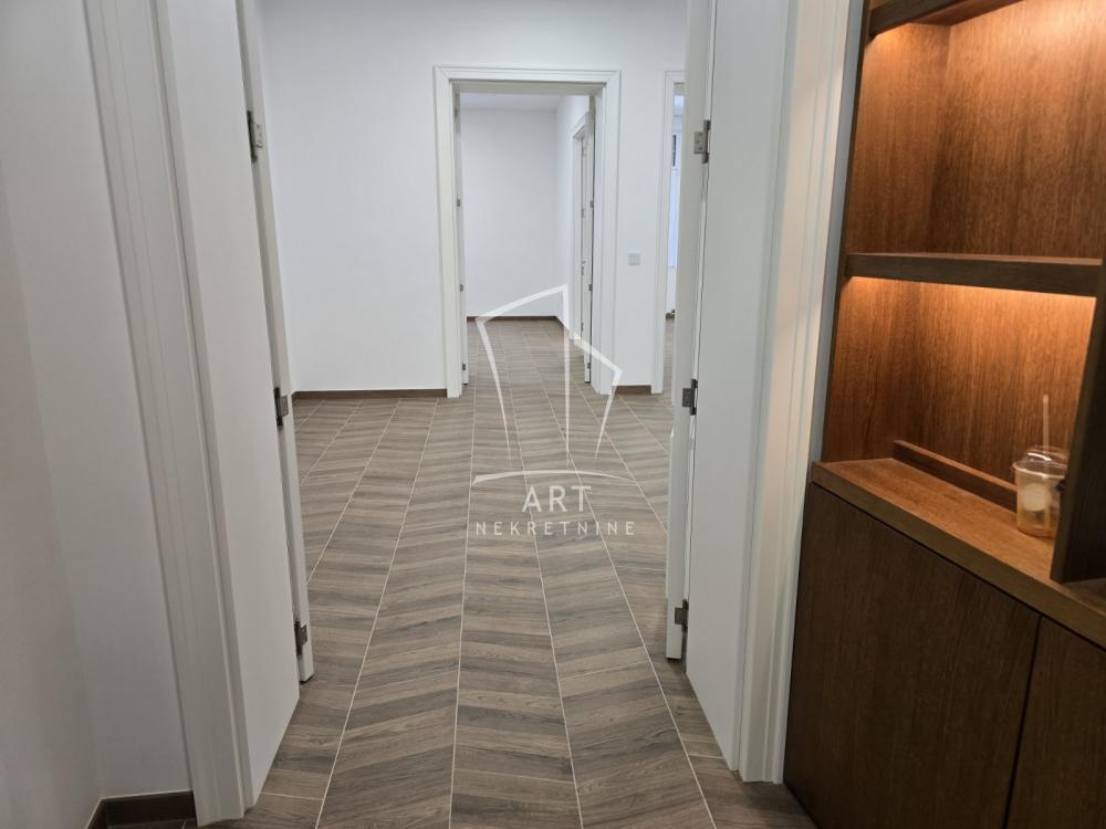 Glavna slika -Balkanska, Četvorosoban stan za izdavanje, 120m2, 2.200€