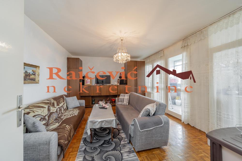 Slika 1 - Sesnaestog oktobra, Trosoban stan na prodaju, 81m2, 190.000€