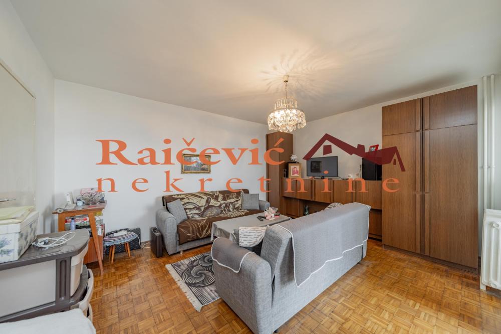 Slika 2 - Sesnaestog oktobra, Trosoban stan na prodaju, 81m2, 190.000€