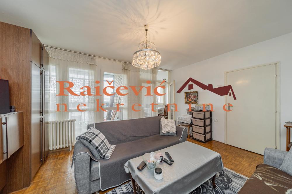 Slika 4 - Sesnaestog oktobra, Trosoban stan na prodaju, 81m2, 190.000€