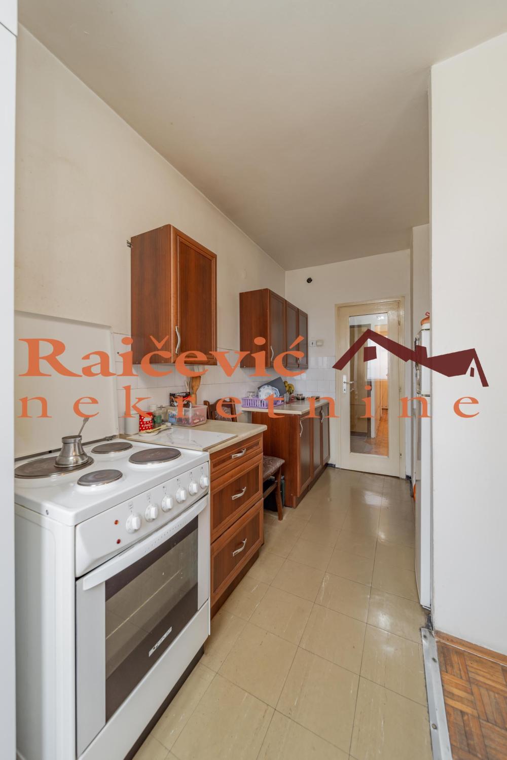 Slika 6 - Sesnaestog oktobra, Trosoban stan na prodaju, 81m2, 190.000€