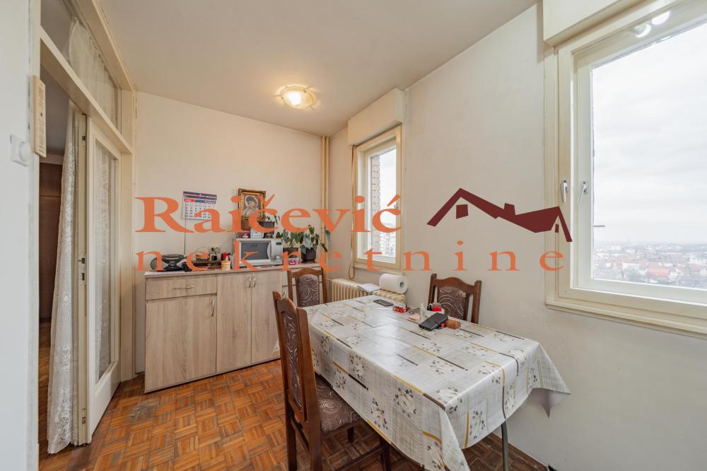 Slika 8 - Sesnaestog oktobra, Trosoban stan na prodaju, 81m2, 190.000€