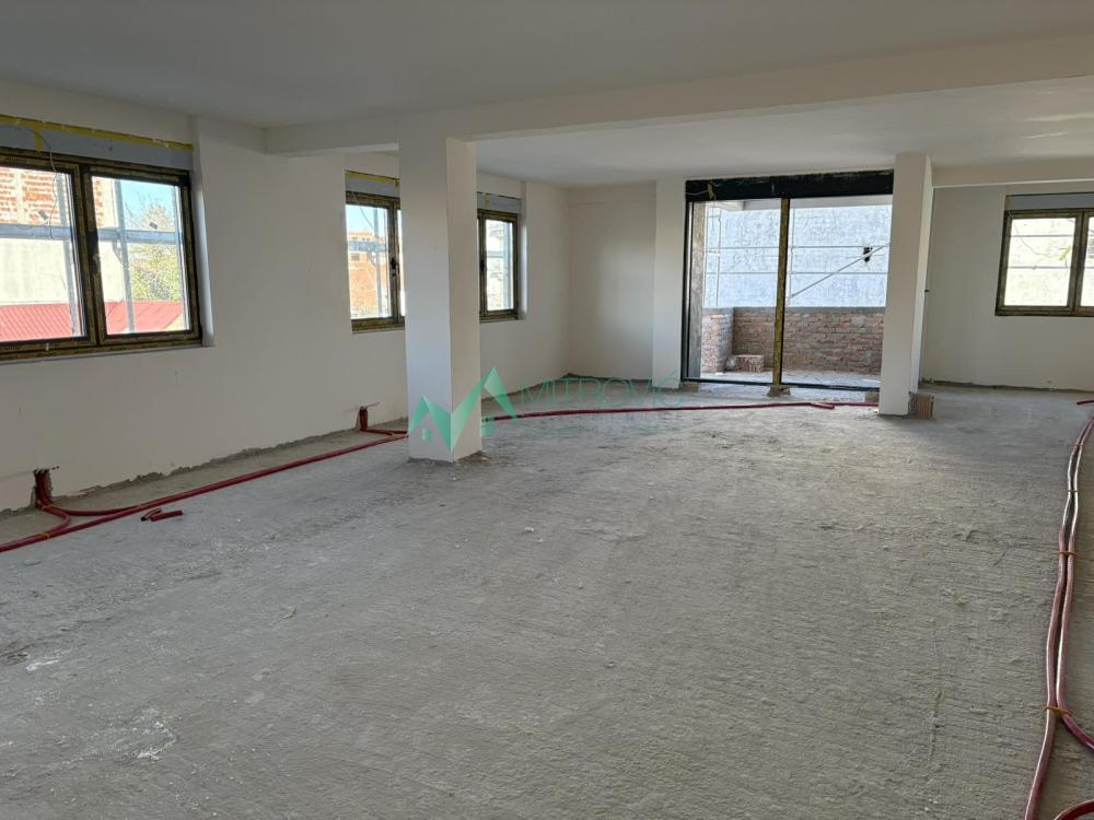 Slika 2 - Četvorosoban stan na prodaju, 108m2, 342.390€