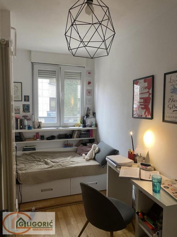 Slika 8 - Cara Dušana, Trosoban stan na prodaju, 64m2, 280.000€