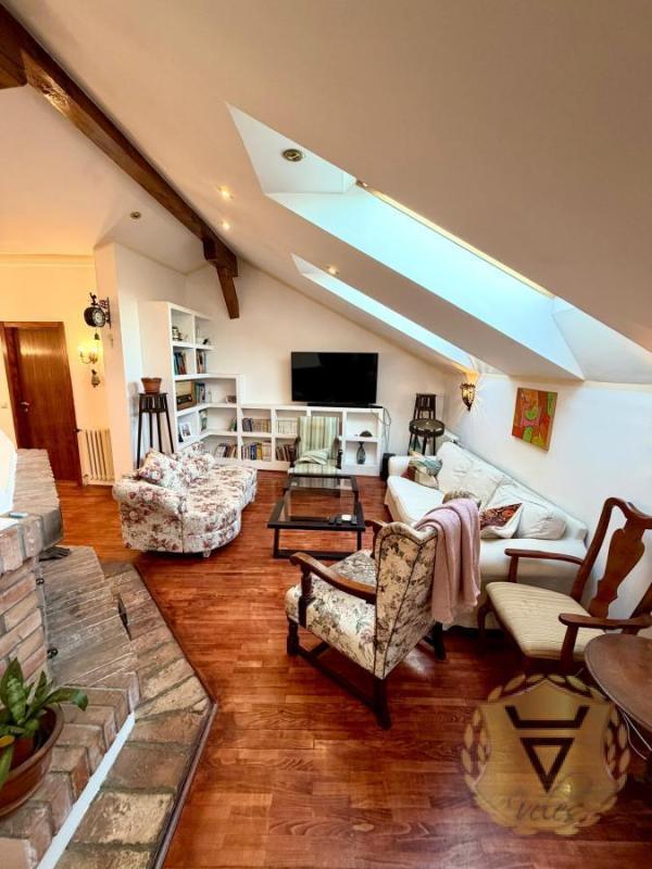 Glavna slika -Petosoban stan za izdavanje, 200m2, 2.100€