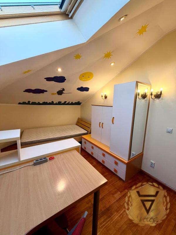 Slika 11 - Petosoban stan za izdavanje, 200m2, 2.100€