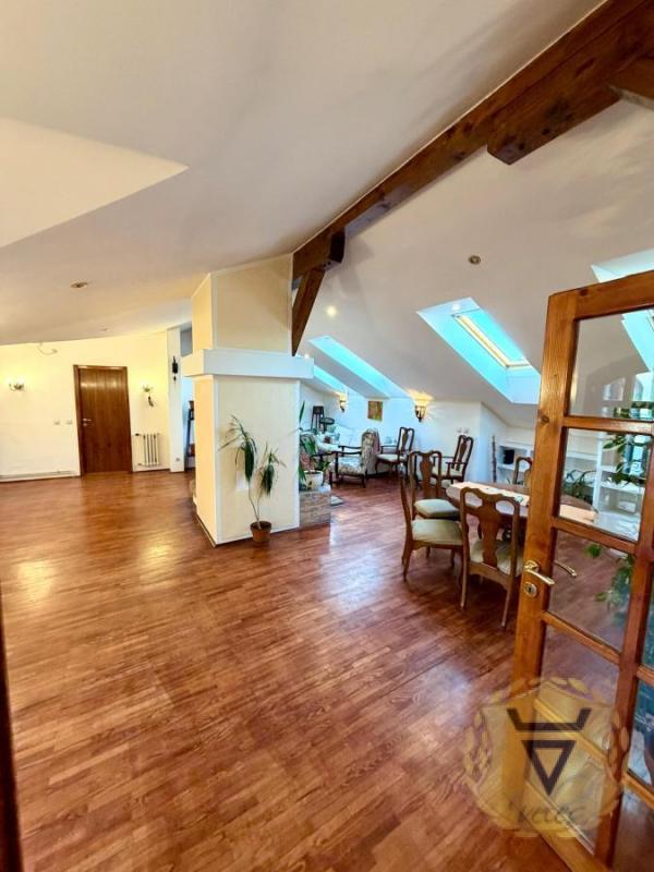 Slika 4 - Petosoban stan za izdavanje, 200m2, 2.100€