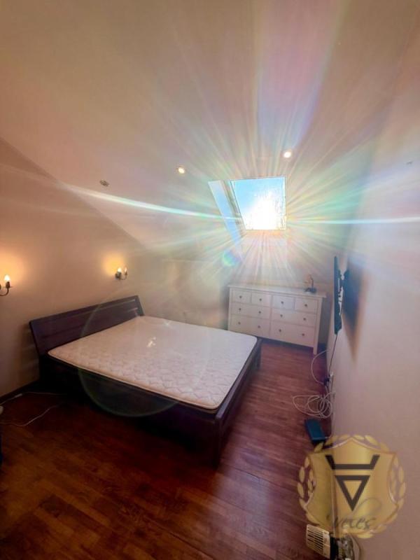 Slika 10 - Petosoban stan za izdavanje, 200m2, 2.100€