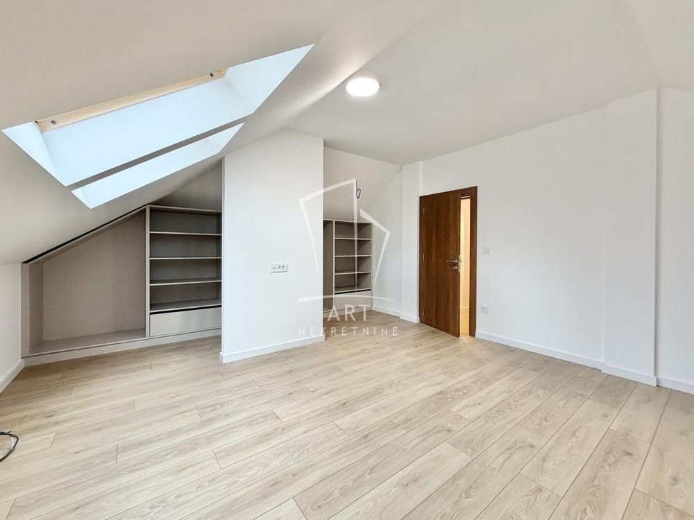 Slika 11 - Avalska,  Kuća na prodaju, 168m2, 550.000€