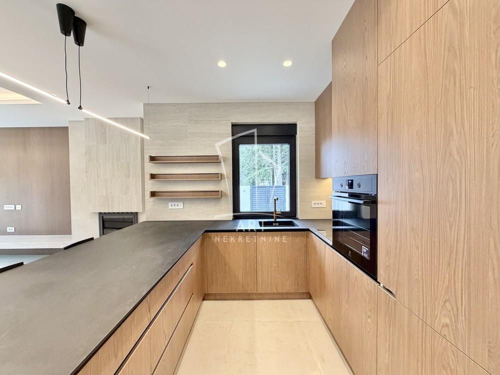 Slika 5 - Avalska,  Kuća na prodaju, 168m2, 550.000€