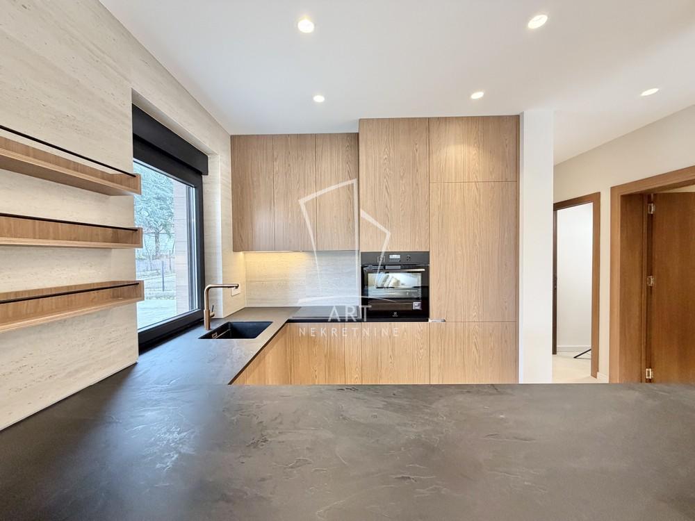 Slika 4 - Avalska,  Kuća na prodaju, 168m2, 550.000€