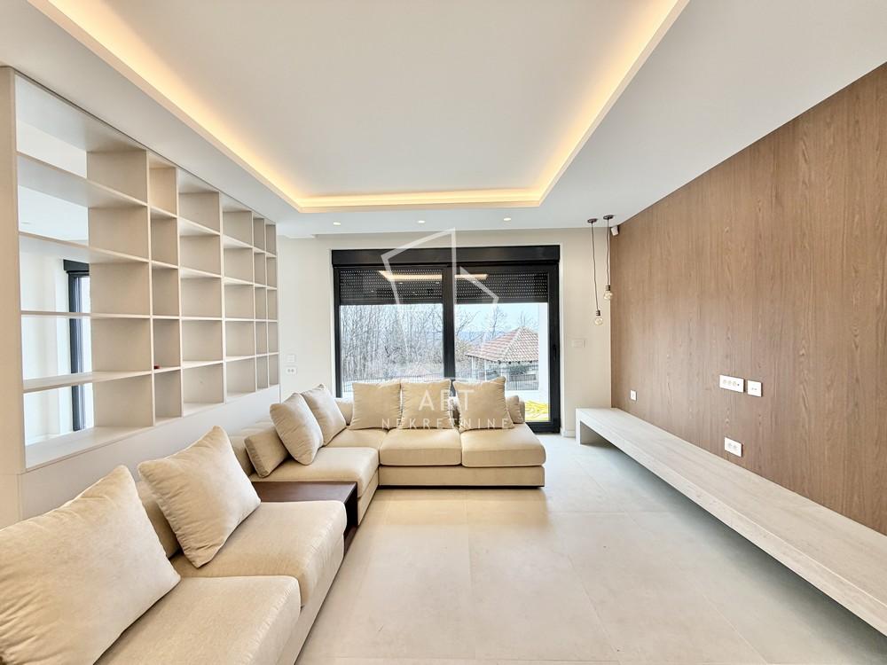 Slika 1 - Avalska,  Kuća na prodaju, 168m2, 550.000€