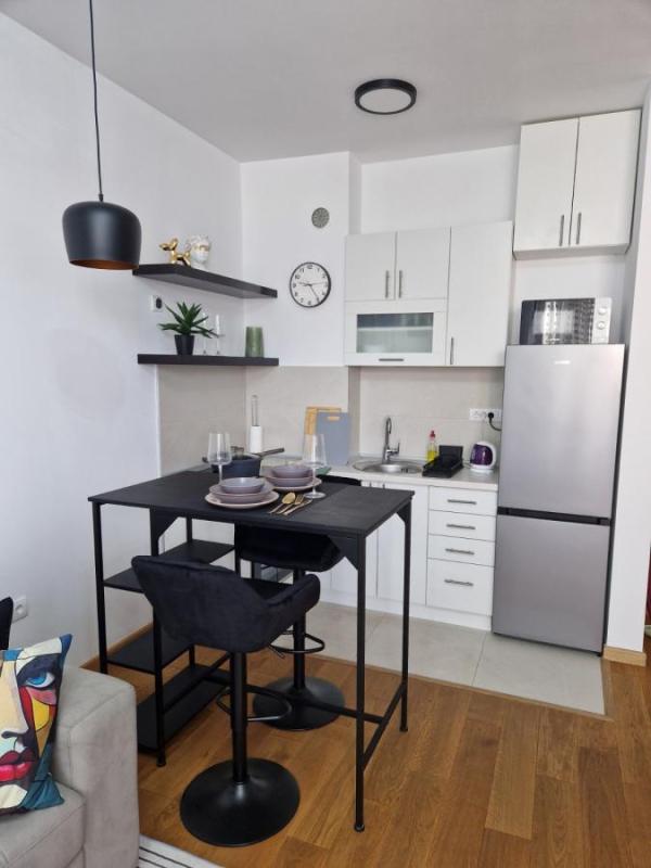 Slika 1 - Dvosoban stan za izdavanje, 34m2, 550€