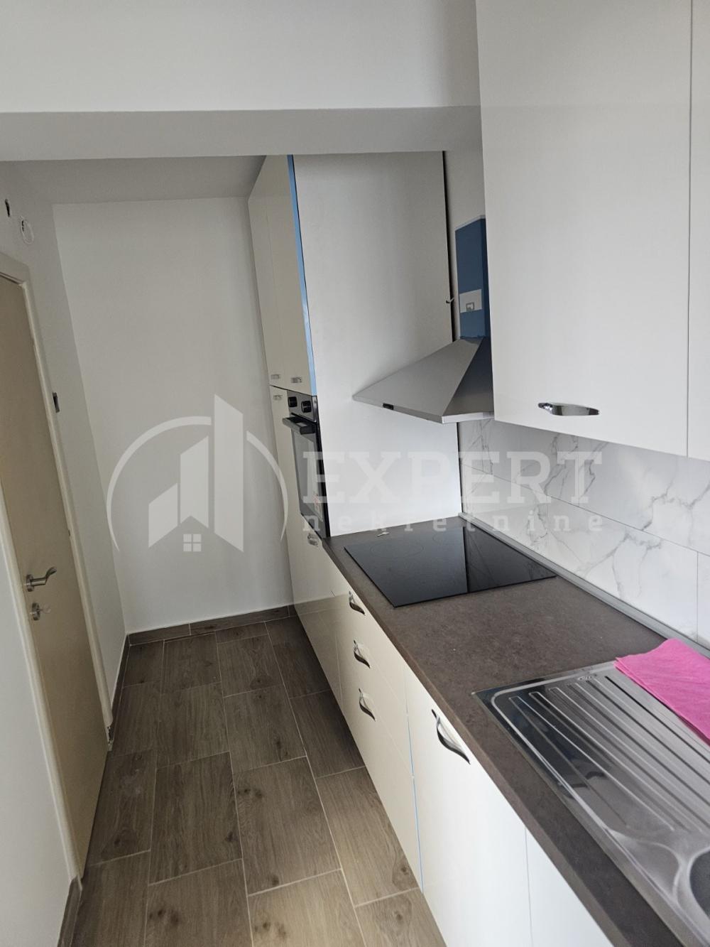 Slika 2 - Zetska, Dvoiposoban stan za izdavanje, 68m2, 500€