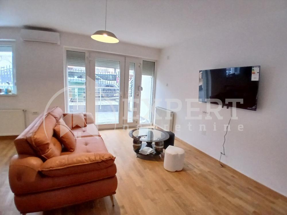 Glavna slika -Stojana Andrića, Dvoiposoban stan za izdavanje, 83m2, 450€