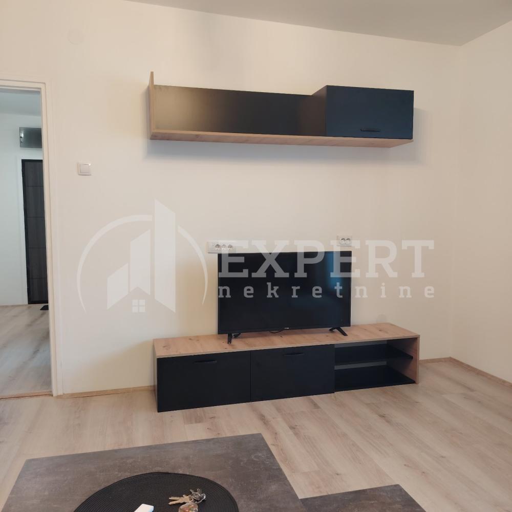 Slika 2 - Sremska, Dvosoban stan za izdavanje, 56m2, 550€