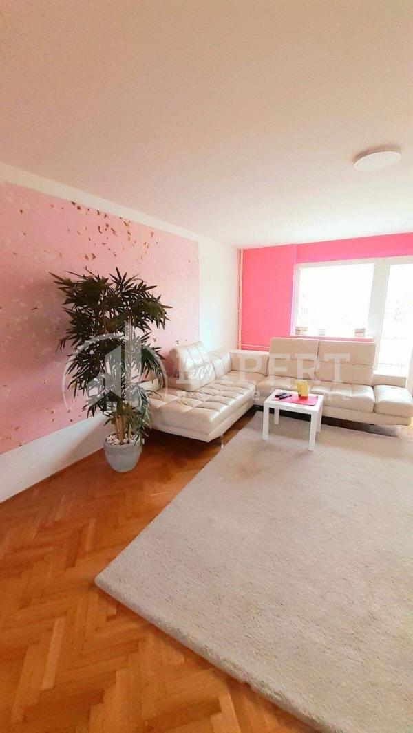 Glavna slika -Trg Pavla Stojkovića, Četvorosoban stan za izdavanje, 110m2, 750€